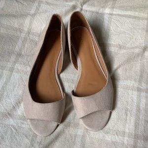 NWOT Old Navy beige/tan peep toe flats